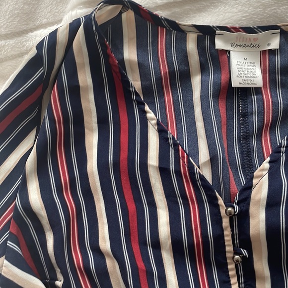Size US M, Cute stripe work blouse! - Picture 2 of 3